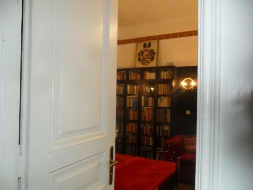 Hostal B&B Near Castle
