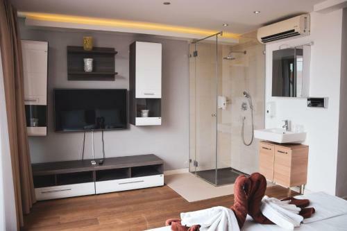 Aurellia Serviced Apartments