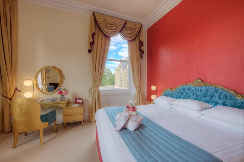 Newton Hotel