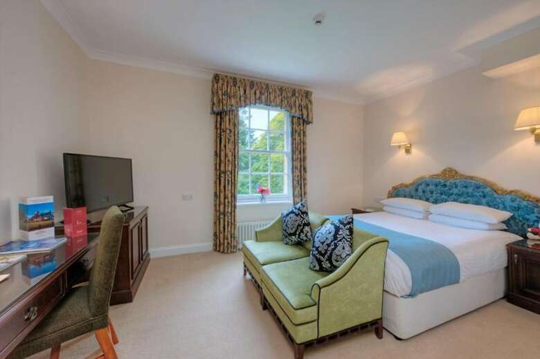 Newton Hotel