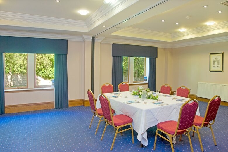 Newton Hotel