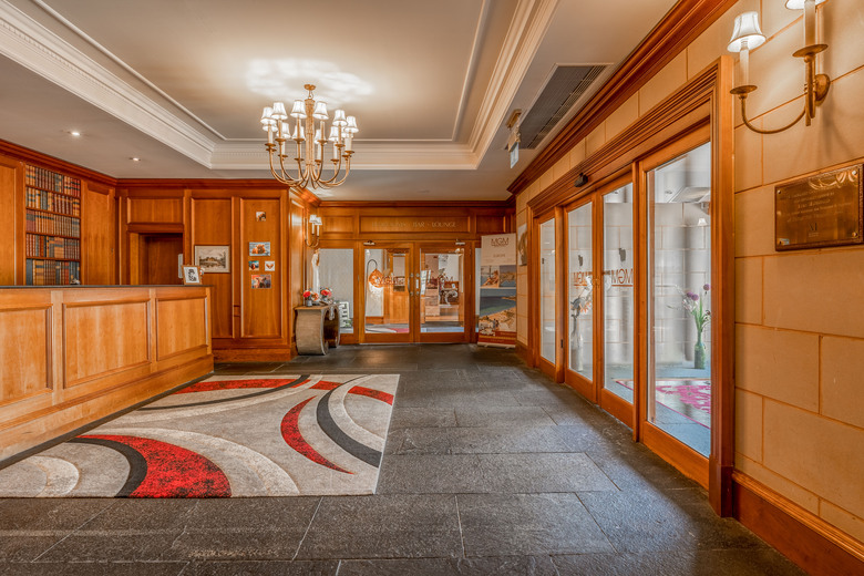 Newton Hotel