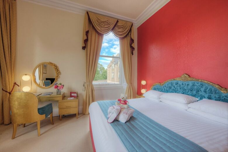 Newton Hotel