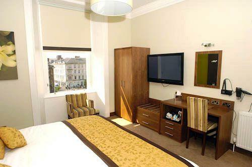 Acorn Hotel