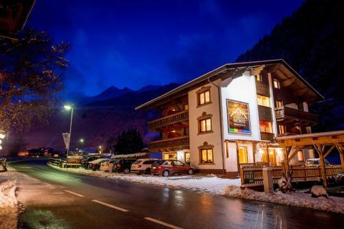 Hostal Alpenhaus Monte