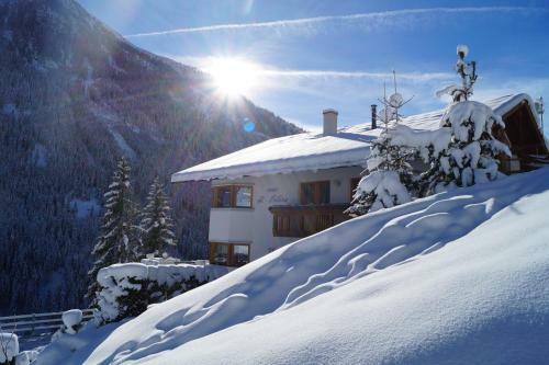 Apart Al-collina
