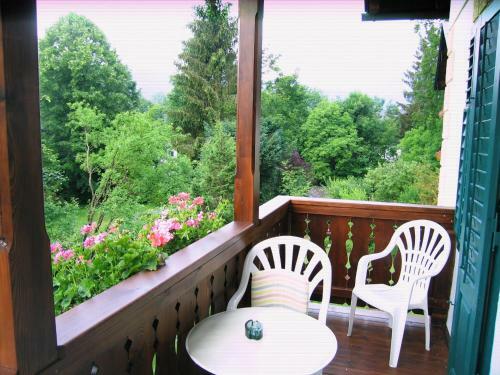 Hostal G�stehaus Sonnenwinkel - Villa R�sler