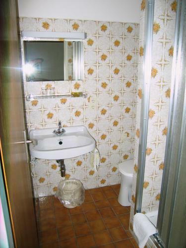 Hostal G�stehaus Sonnenwinkel - Villa R�sler