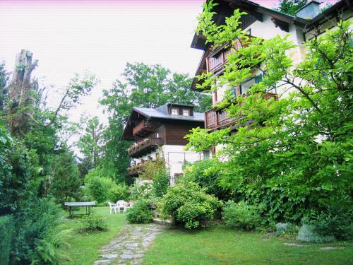 Hostal G�stehaus Sonnenwinkel - Villa R�sler