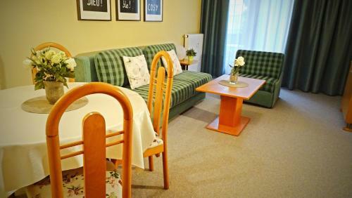 Happy Living Apartments