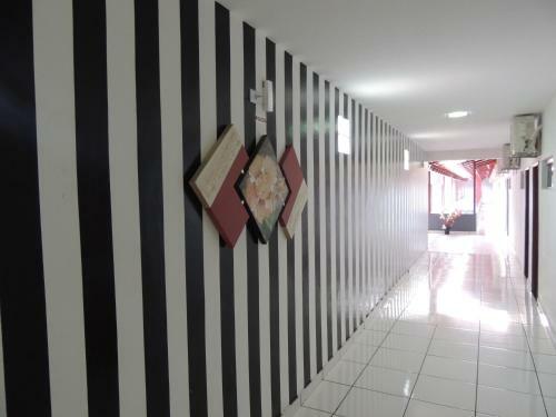 New Center Hotel