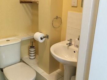 Albergue Burton Villa Guest House