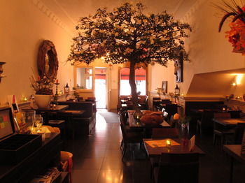 Amadeus Hotel