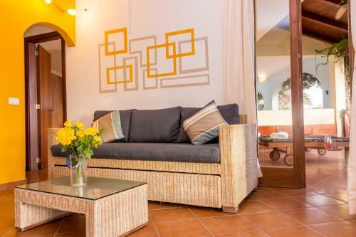 2 Bedroom Beachfront Apartment - Porto Antigo 2