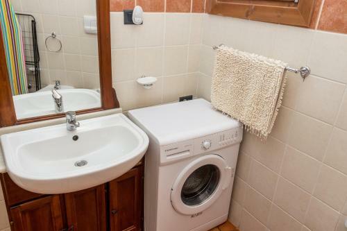 2 Bedroom Beachfront Apartment - Porto Antigo 2