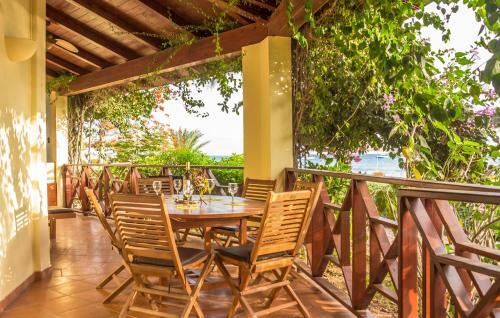 2 Bedroom Beachfront Apartment - Porto Antigo 2