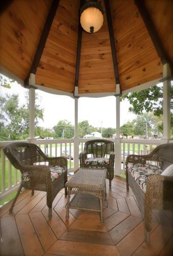 Creighton Manor Inn Bed & Breakfast