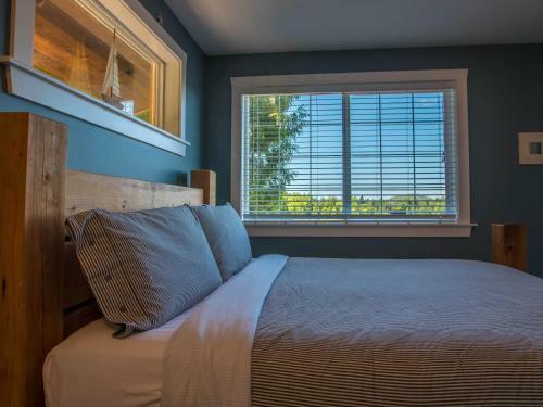 Surfs Inn Rainforest Cottages