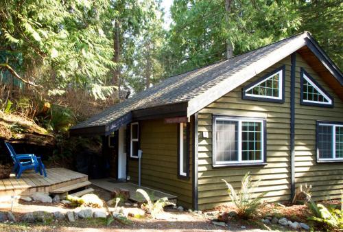 Surfs Inn Rainforest Cottages