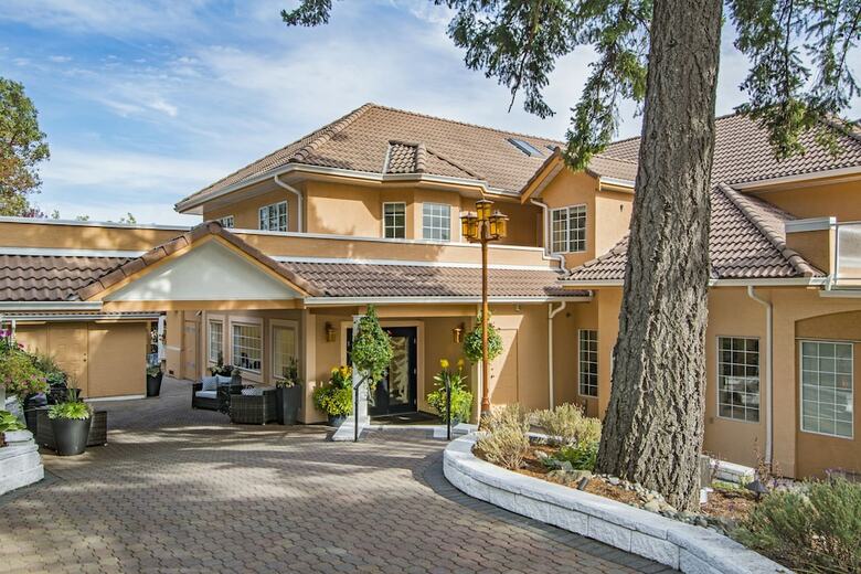 Hotel Villa Eyrie Resort