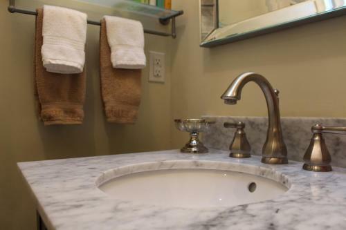 Hostal Luisa's Suite Retreat