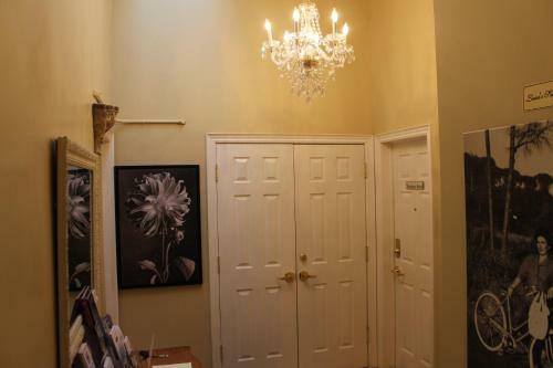 Hostal Luisa's Suite Retreat