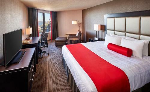 Best Western Plus Waterfront Hotel