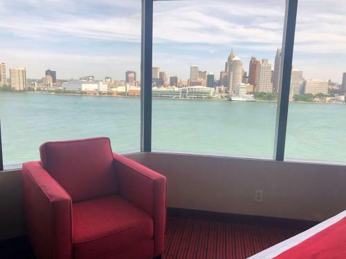Best Western Plus Waterfront Hotel