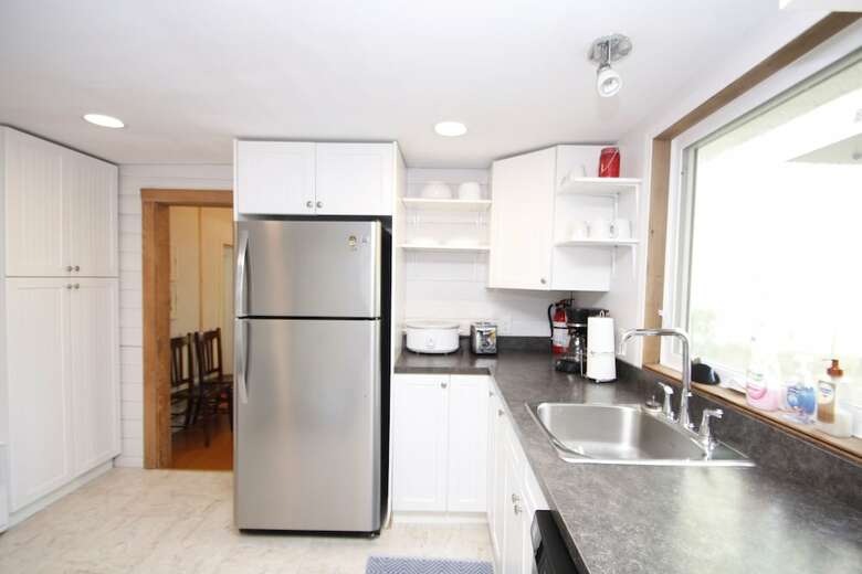 Lakefront Cottage In Manitou Beach