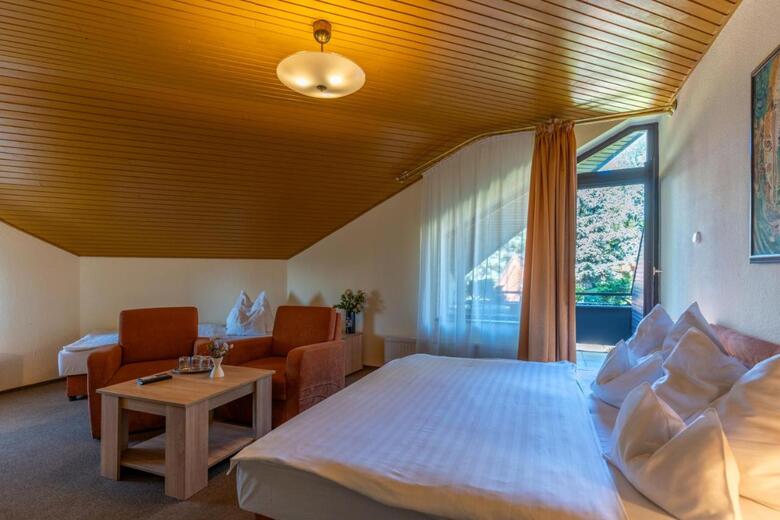 Hotel Moln�r