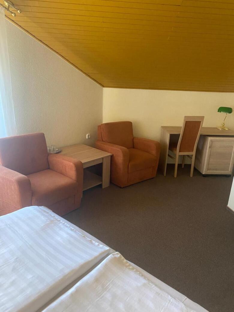 Hotel Moln�r