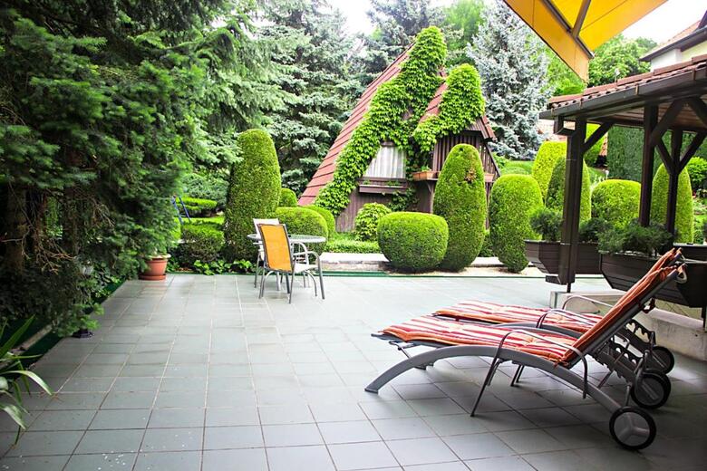 Hotel Moln�r