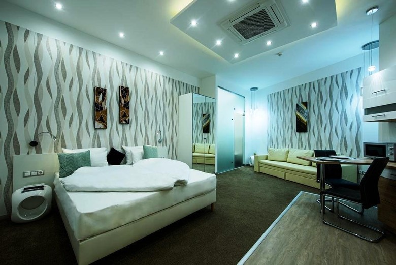 Hotel Karoly Corner Residences