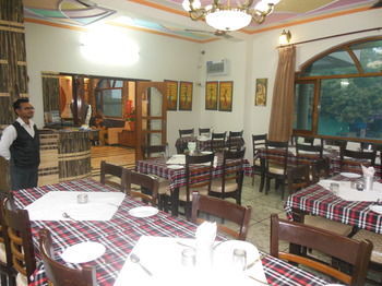 Hotel Taj Plaza