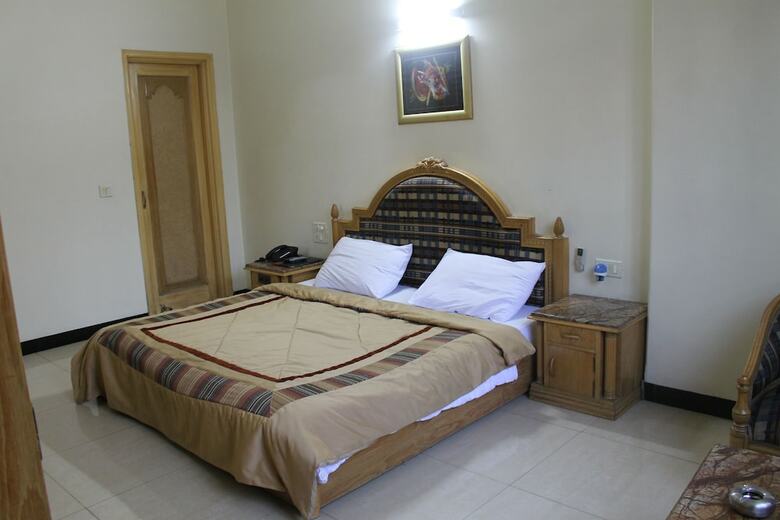 Hotel Sunstar Residency