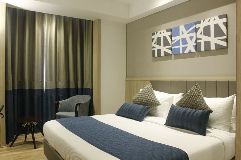 Hotel Swati Deluxe