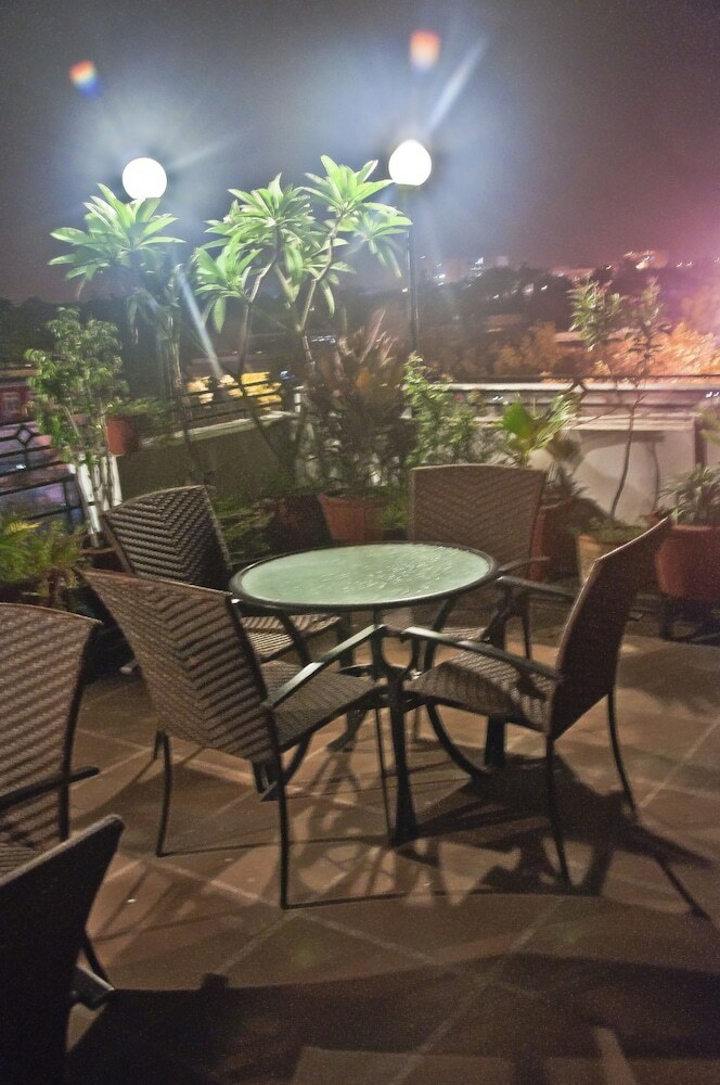 Hotel Swati Deluxe
