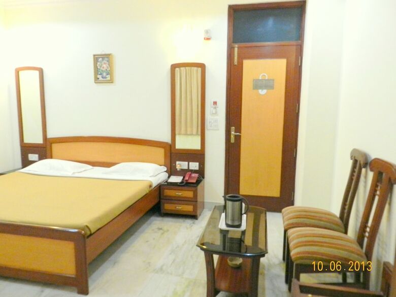 Hotel Tara Palace