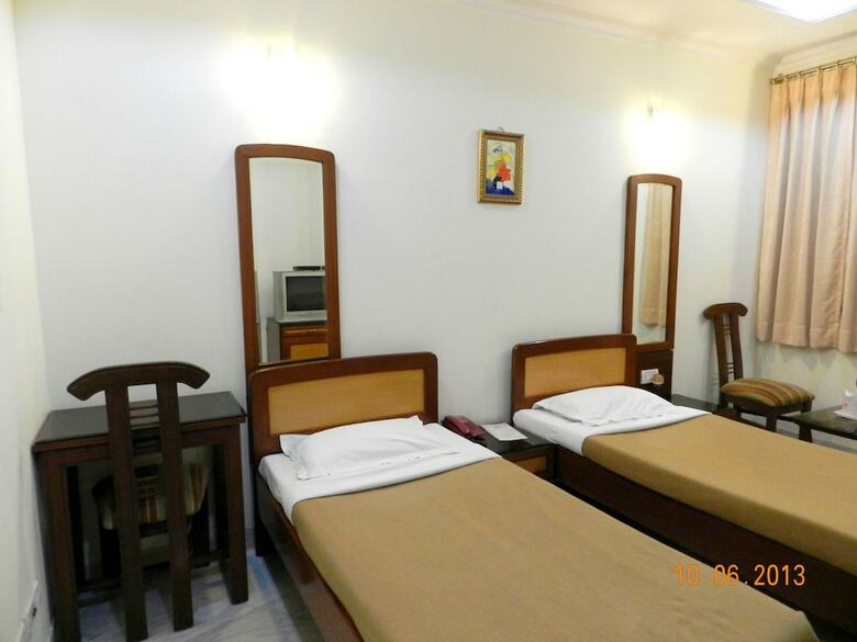 Hotel Tara Palace