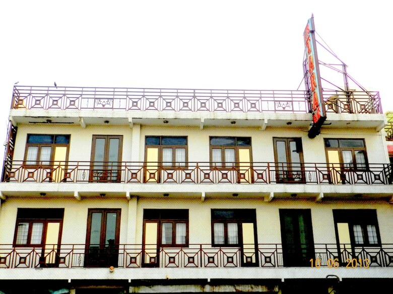 Hotel Tara Palace