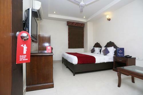 Hotel Clark Heights