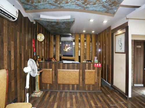 Hotel Clark Heights