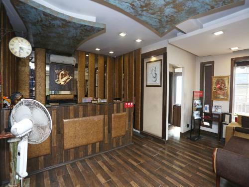 Hotel Clark Heights