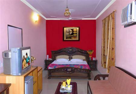 Royal Holidays Hotel