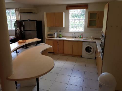 3 Springcourt Apartment
