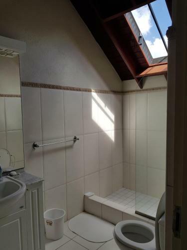 3 Springcourt Apartment