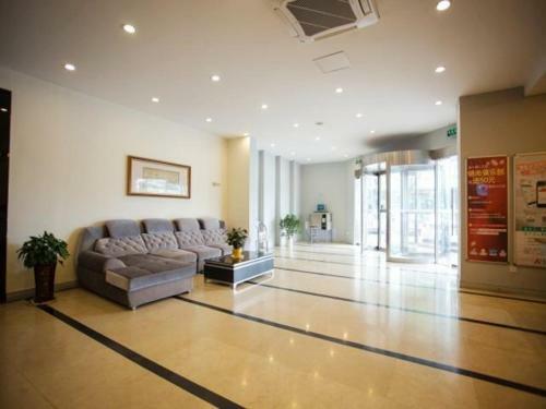 Hotel Jingjiang Inn Nanjing Mochou Lake