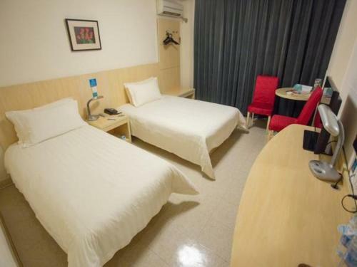 Hotel Jingjiang Inn Nanjing Mochou Lake