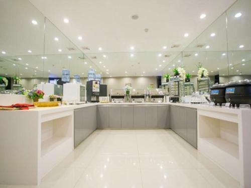 Hotel Jingjiang Inn Nanjing Mochou Lake