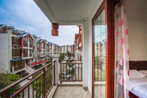 Zhangjiajia Hoilday Villa